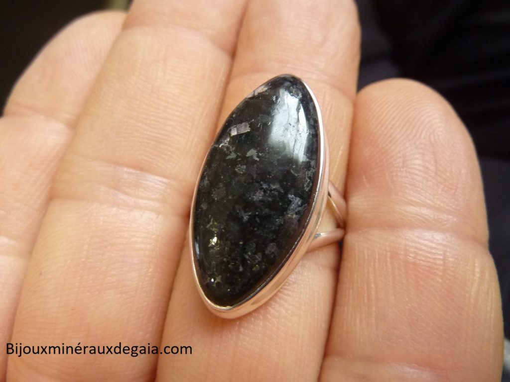 Bague Nuummite monture argent 925 taille 57 3/4 ref 1874