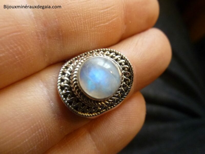 BAGUE PIERRE DE LUNE MONTURE EN ARGENT 925.TAILLE 55 1/4 REF 8824