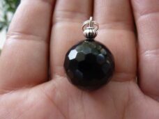 Pendentif obsidienne noire perles à facettes 1,6 cm