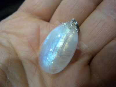 Pendentif pierre de lune gemme ref 6090