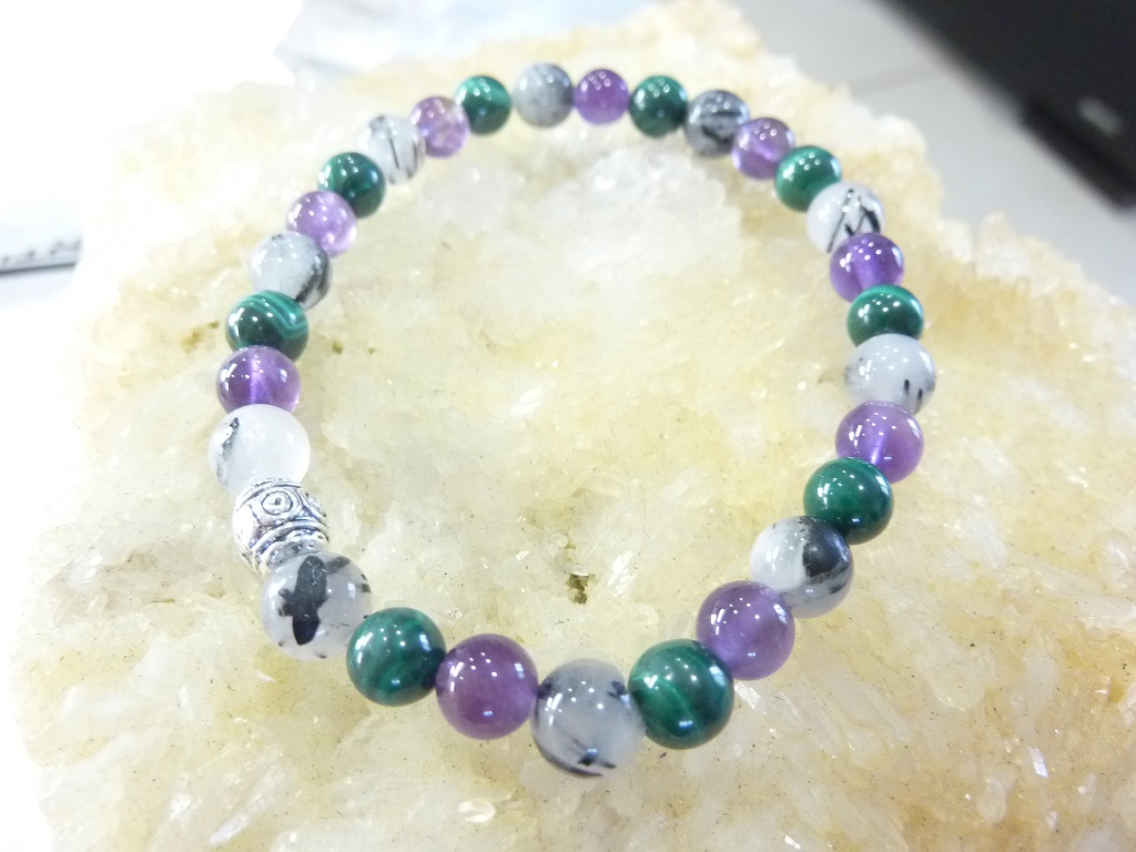 Bracelet malachite-améthyste-quartz tourmaliné
