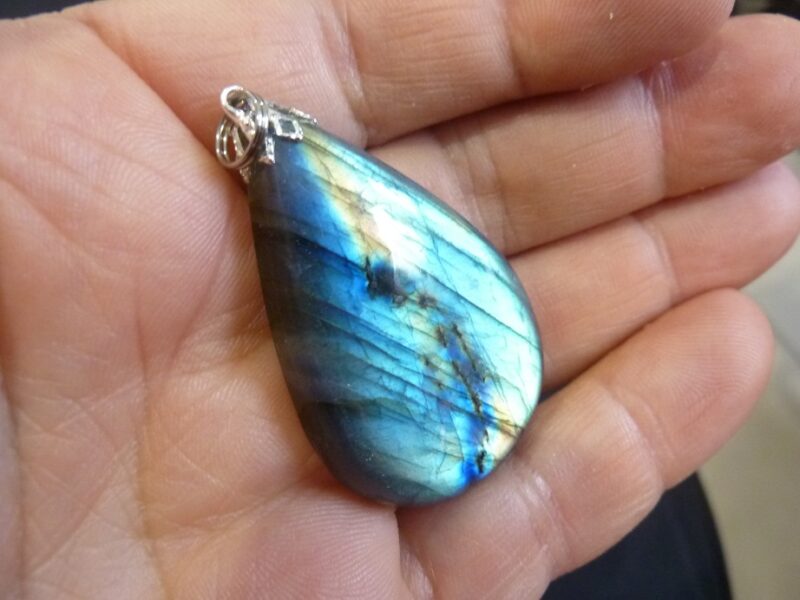 Pendentif Labradorite 16,5 gr réf 3745