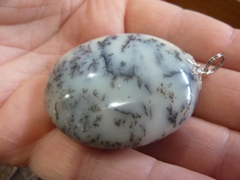 Pendentif Merlinite opale dentritique REF 6901