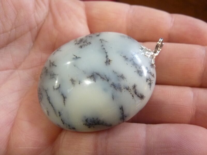 Pendentif Merlinite opale dentritique REF 6901