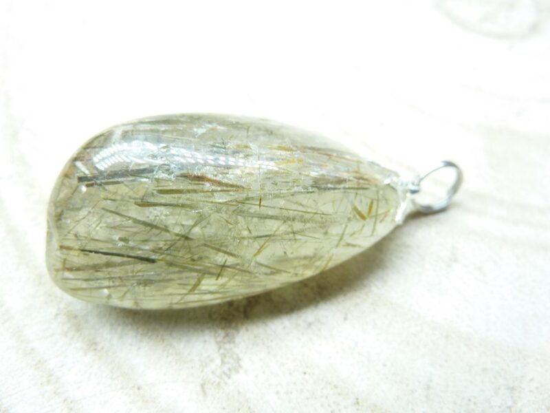 Pendentif quartz tourmaliné verte ref 1607