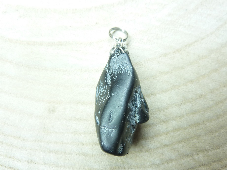 Pendentif Spinelle noir 12,9 gr ultra rare ref 1023