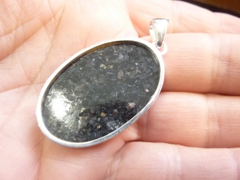 Pendentif Nuummite Véritable monture argent 925 Rare ref 5377