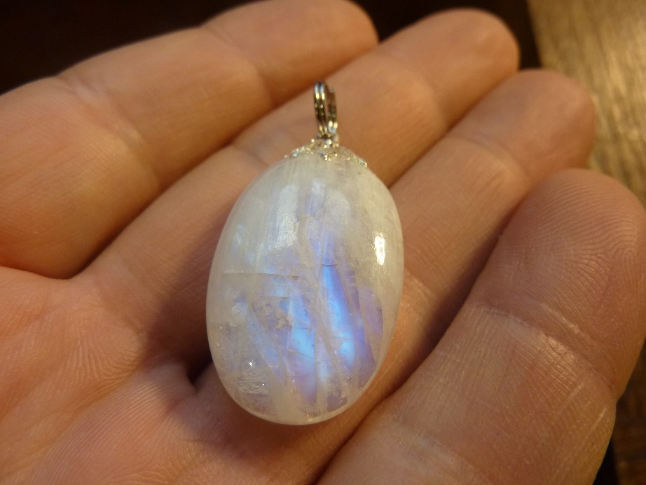 Pendentif Pierre de Lune - Pierres & Minéraux de A à Z/Pierre de Lune
