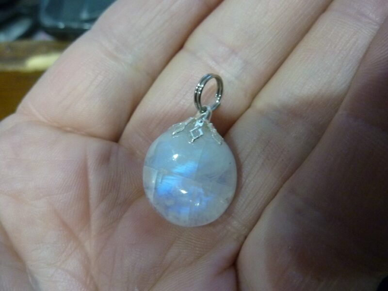 Pendentif Pierre de lune ref 7933