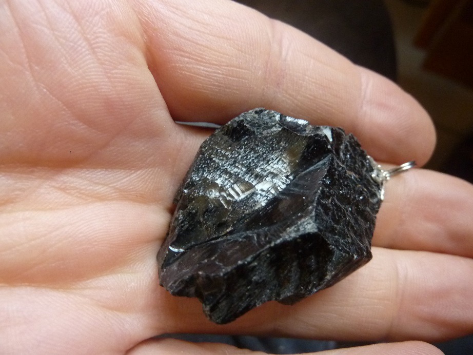 Pendentif Spinelle noir 29 gr ultra rare ref 1002