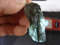 Pendentif quartz tourmaliné verte ref 2102