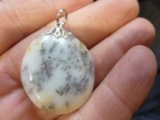 Pendentif Merlinite opale dentritique ref 2794