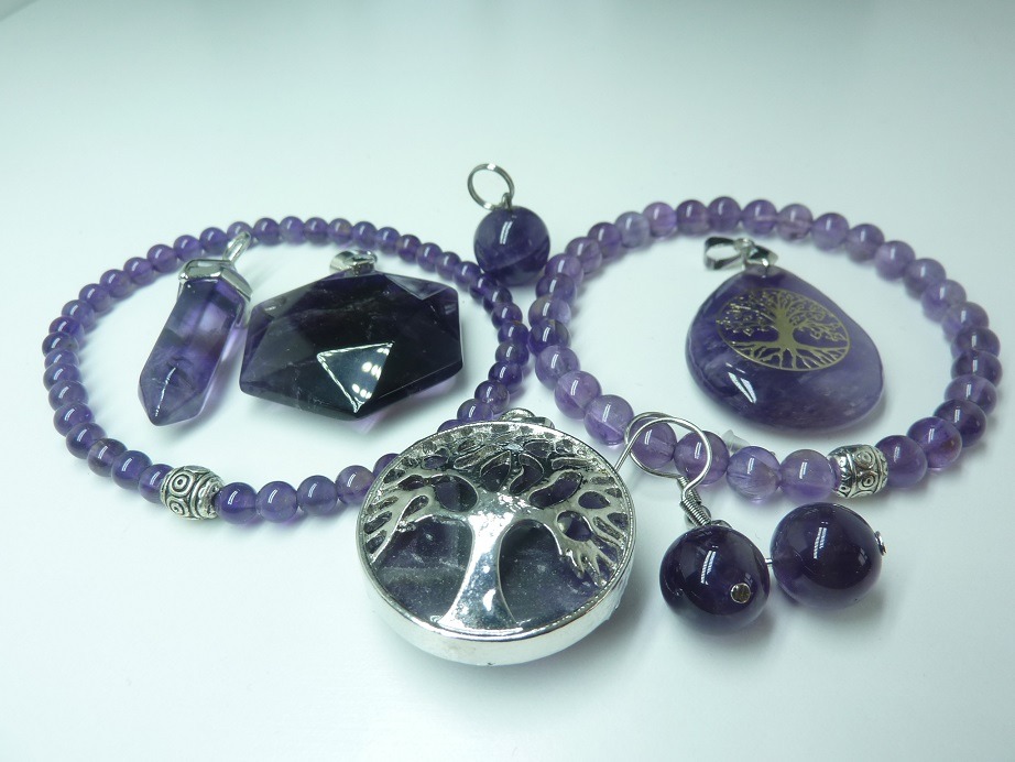 Bijoux pendentif , bracelet, boucles d'oreilles Améthyste