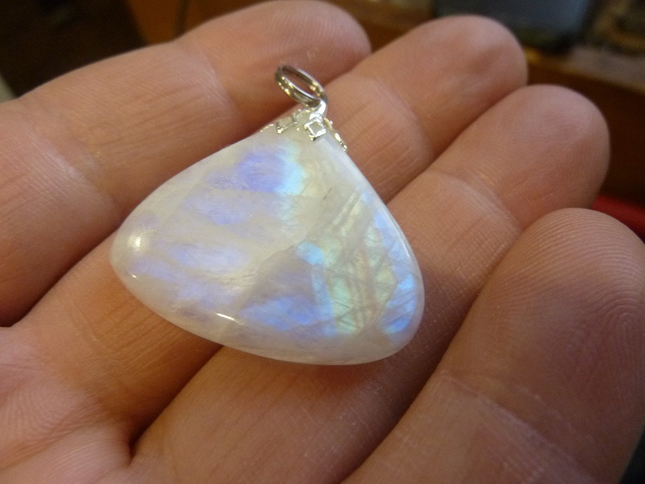 Pendentif Pierre de lune ref 3393