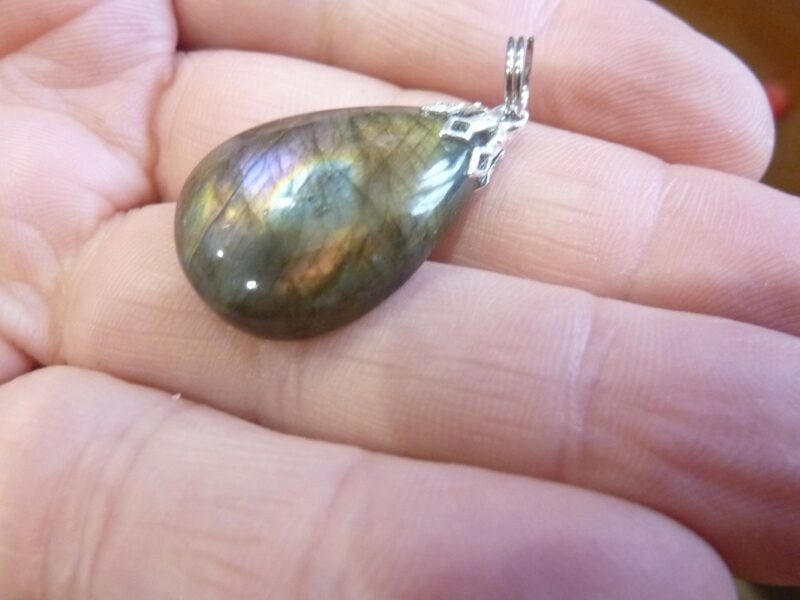 Pendentif Labradorite violet ref 0802