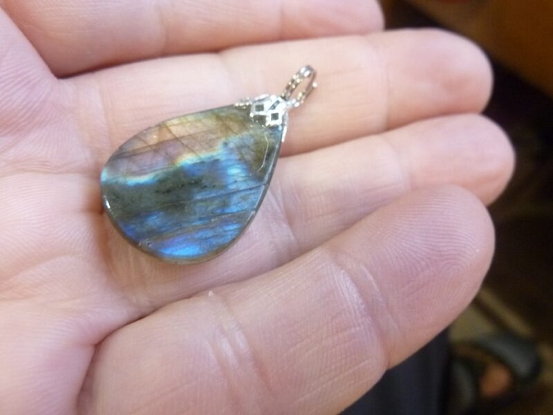Pendentif Labradorite violet ref 0802