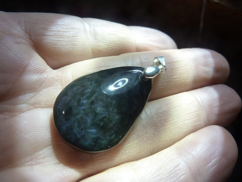 Pendentif Obsidienne oeil céleste mentogochol ref 1803