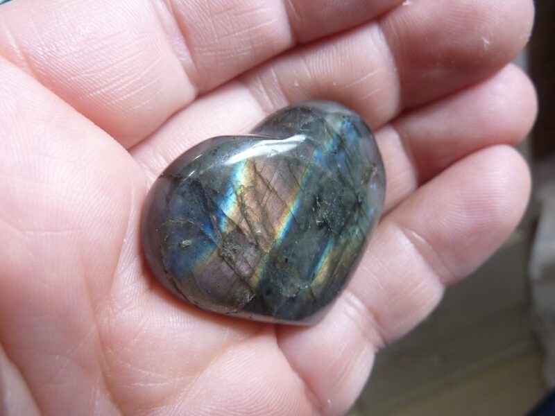 Coeur labradorite 30,1 gr ref 2903