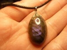 Collier pendentif Labradorite violet rare ref 9674