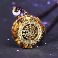 Collier pendentif Sri Yantra- Oeil de tigre orgonite