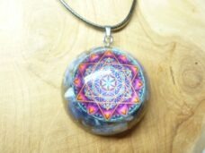 Collier pendentif orgonite cube Métatron – Lapis lazuli