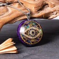 Collier pendentif Orgonite “Révélation Divine” – Œil Bleu & cube de Métatron