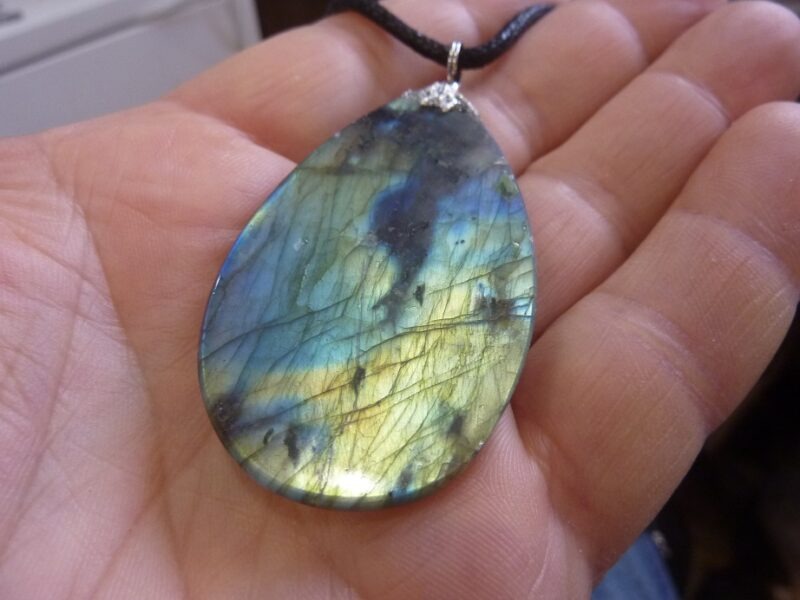 Collier pendentif Labradorite ref 852