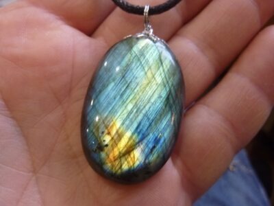 Collier pendentif Labradorite ref 147