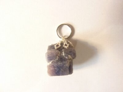Pendentif Saphir brut GG 0303 + Chaine acier inoxydable 45 cm 