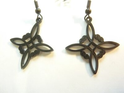 Boucles d'oreilles noeud de sorcière (Wiccan) ref noire
