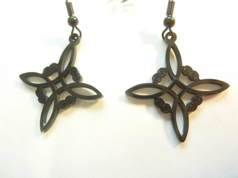 Boucles d'oreilles noeud de sorcière (Wiccan) ref noire