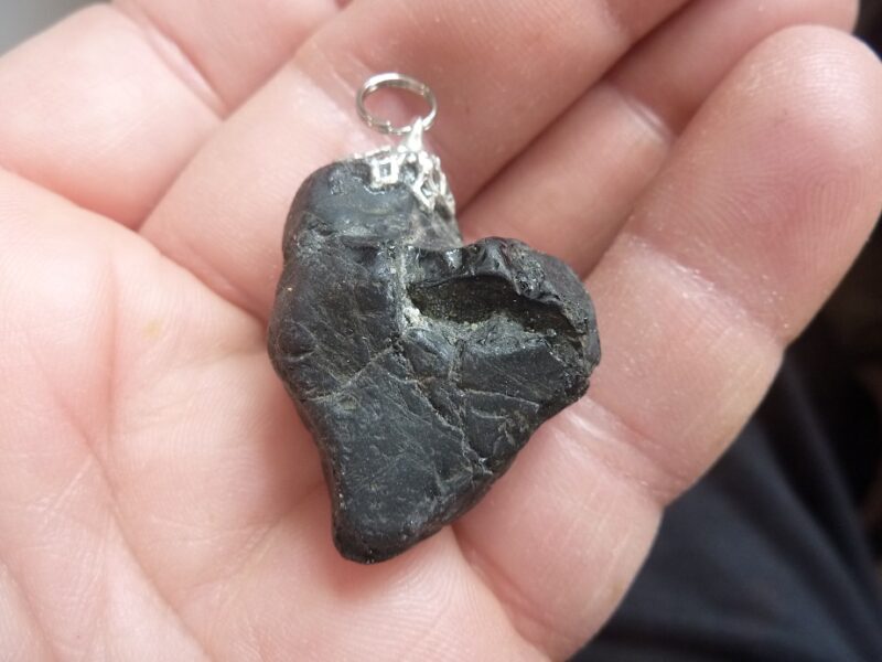 Pendentif Spinelle noir 27,8 gr ultra rare gg 039