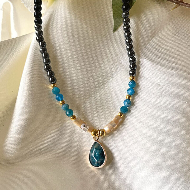 Collier pendentif Apatite bleue-Onyx noir-Hématite 