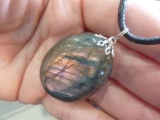Pendentif Labradorite violet spécial pour thérapeute GG V12