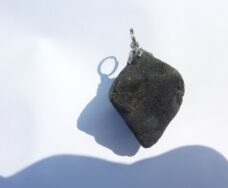 Pendentif Spinelle noir 24,5 gr ultra rare gg K1