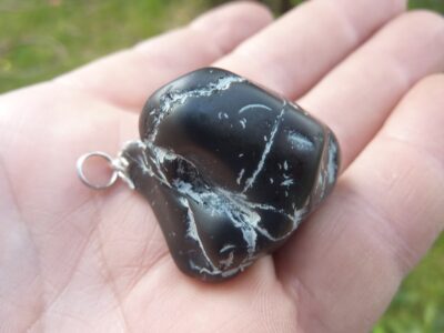 Pendentif Spinelle noir 46,4 gr ultra rare gg 654