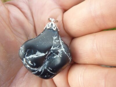 Pendentif Spinelle noir 46,4 gr ultra rare gg 654