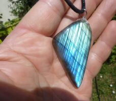 Pendentif Labradorite spécial pour thérapeute GG 609
