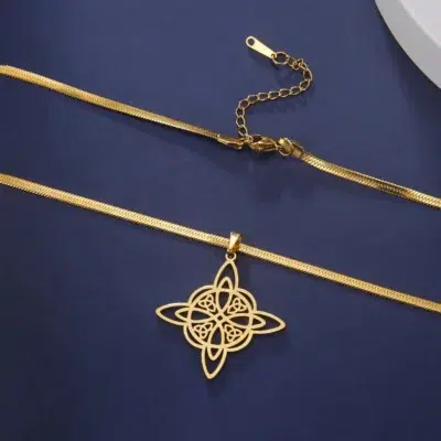 Collier Pendentif noeud de sorcière-Triquetra (Wiccan) ref 02 or