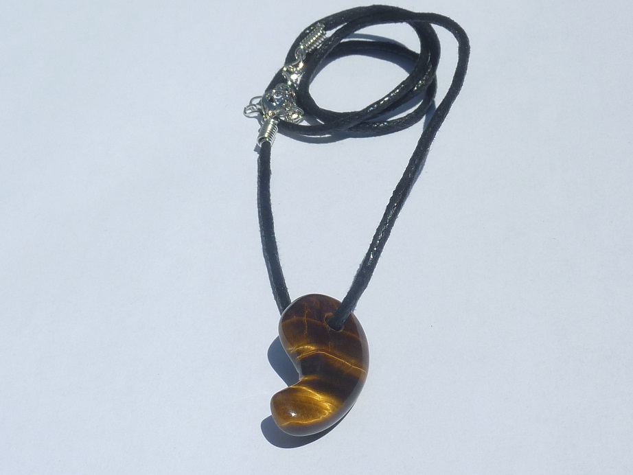 Collier pendentif Oeil de tigre 