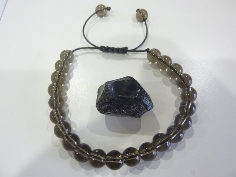 Bracelet réglable Obsidienne larme d'apache perles 8 mm