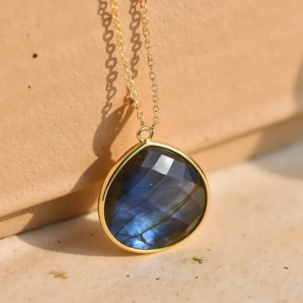 Collier pendentif Labradorite + chaine acier inoxydable 49 cm ref or