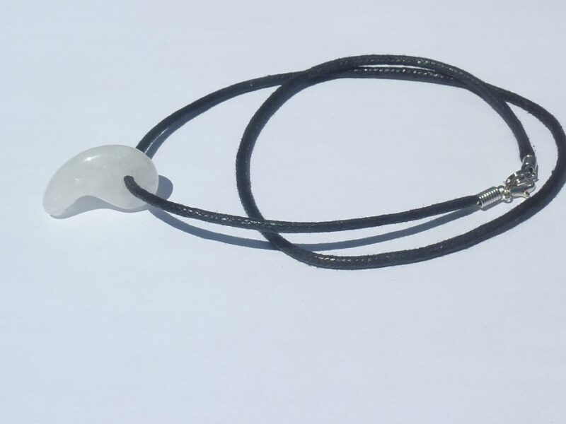 Collier pendentif quartz cristal de roche