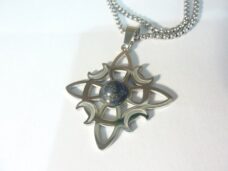 Collier pendentif noeud de sorcière (Wiccan) Lapis lazuli