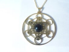 Pendentif cube de Métatron-Spinelle noir ref Or