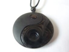 Pendentif Yin-Yang en Howlite-Obsidienne Noire