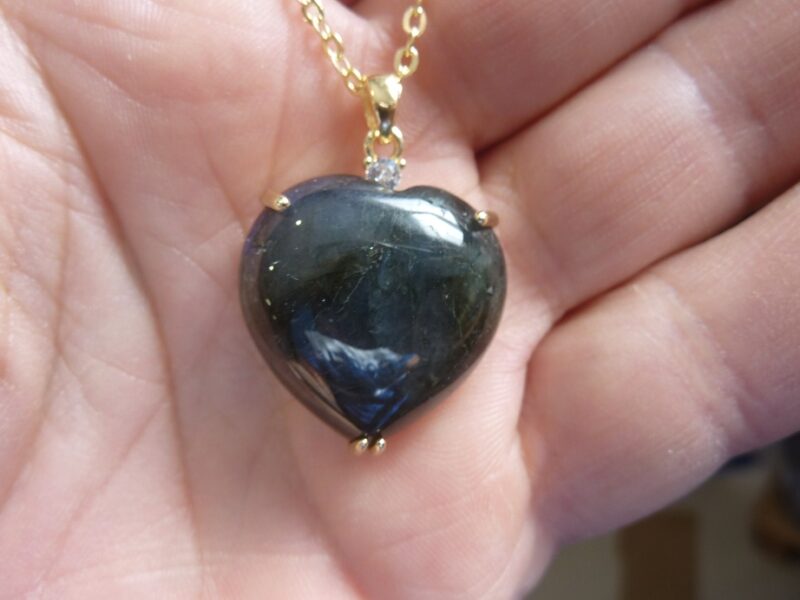 Collier pendentif coeur Labradorite + chaine acier inoxydable 50 cm