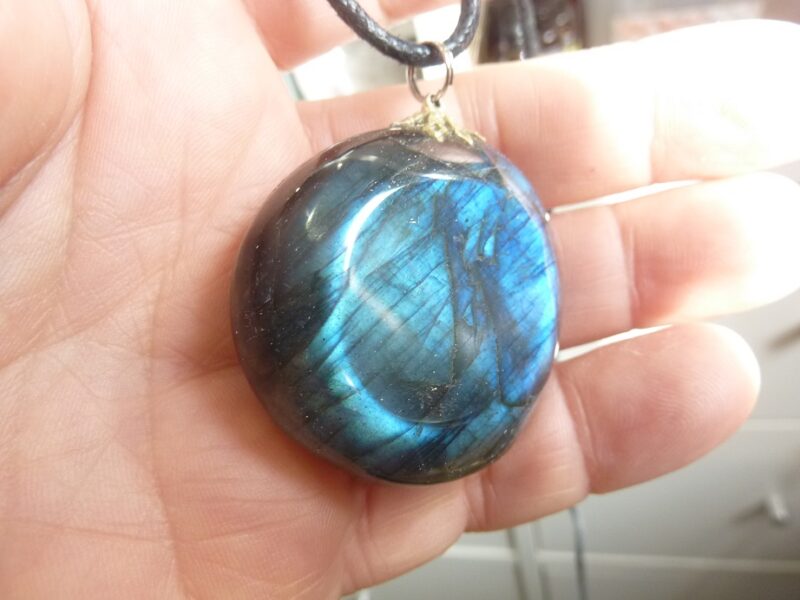 Pendentif Labradorite spécial pour thérapeute 49,6 gr GG 1710