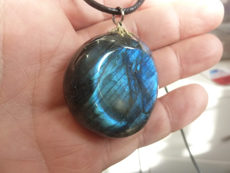 Pendentif Labradorite spécial pour thérapeute 49,6 gr GG 1710