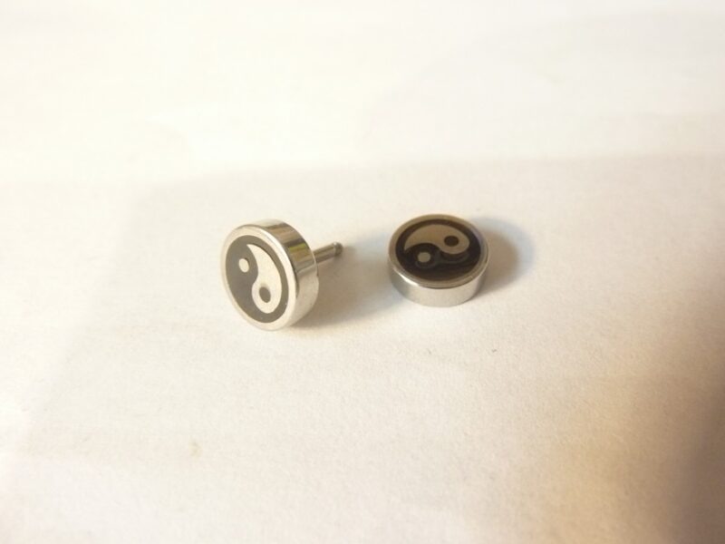 Boucle d'oreille yin & yang 8 mm ref argent